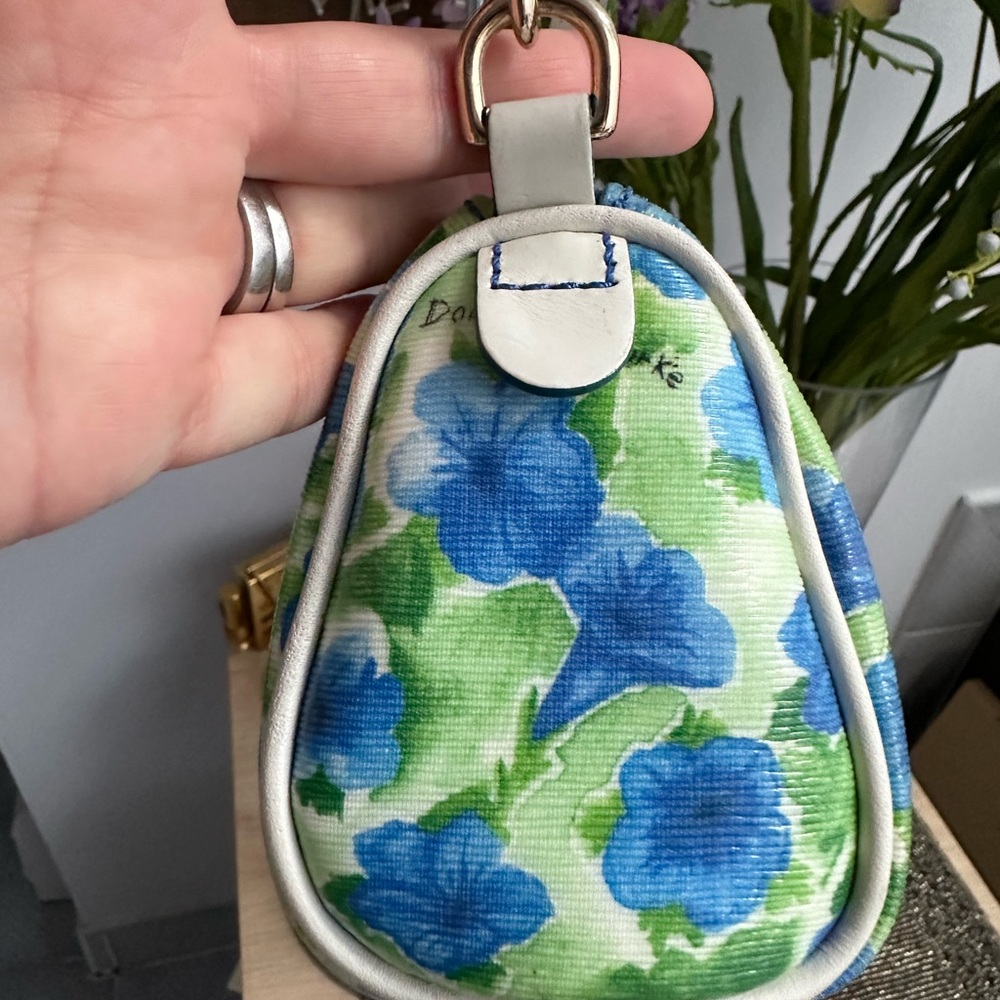 NWOT Dooney & Bourke rare vintage pristine condition mini floral barrel bag - Picture 8 of 12